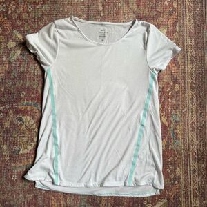 Nike Dri-FIT Women’s Small White and Light Blue Shirt pockets and reflective
